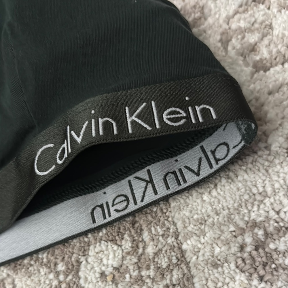 Calvin Klein Green Sports Bra - Picture 2 of 5